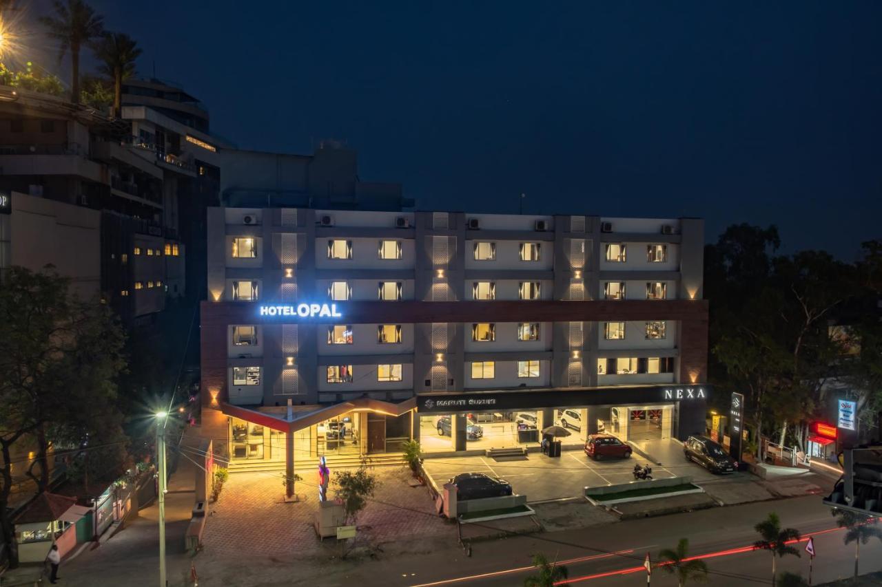 Hotel Opal Kolhapur Bagian luar foto