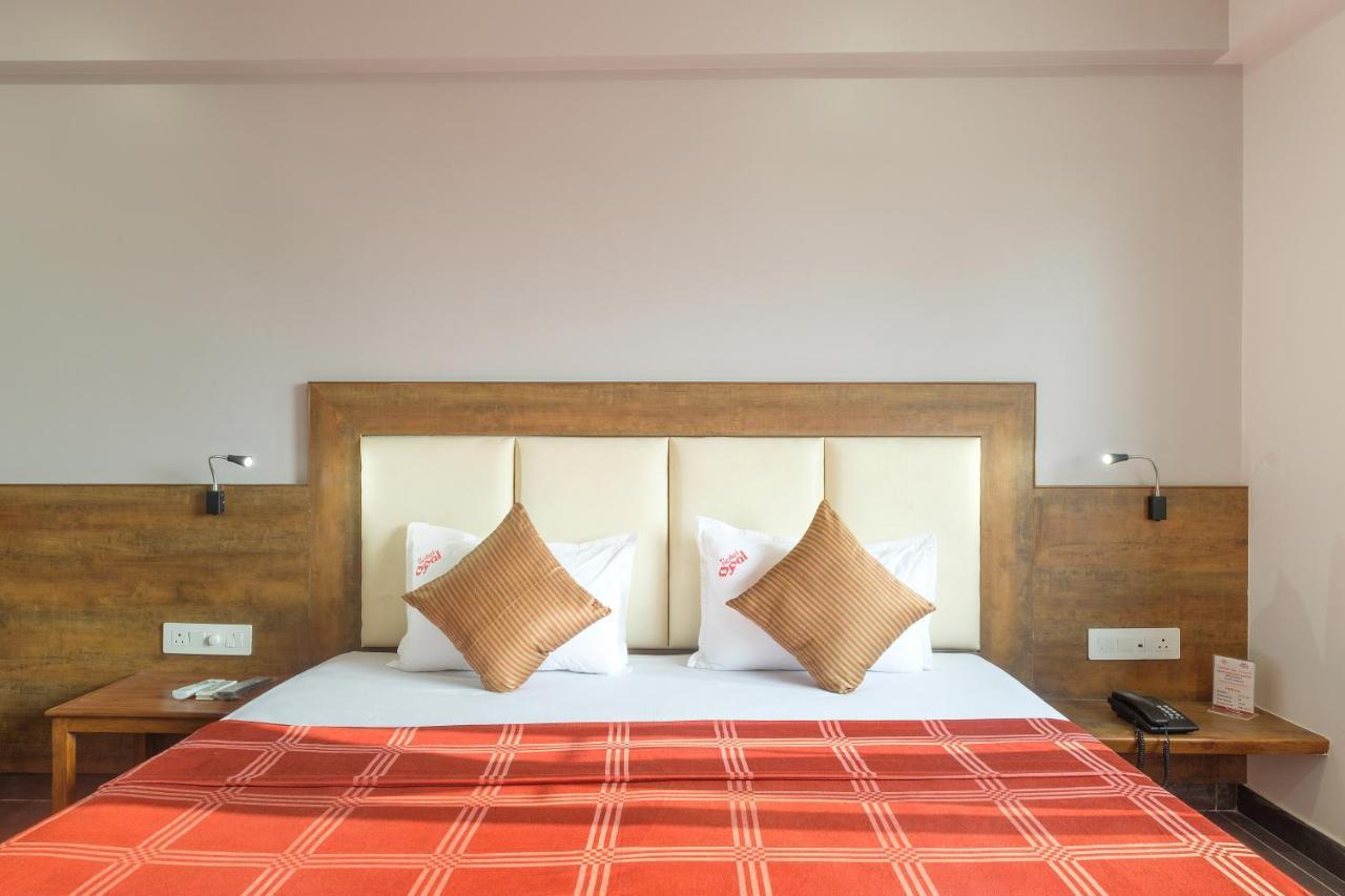 Hotel Opal Kolhapur Bagian luar foto