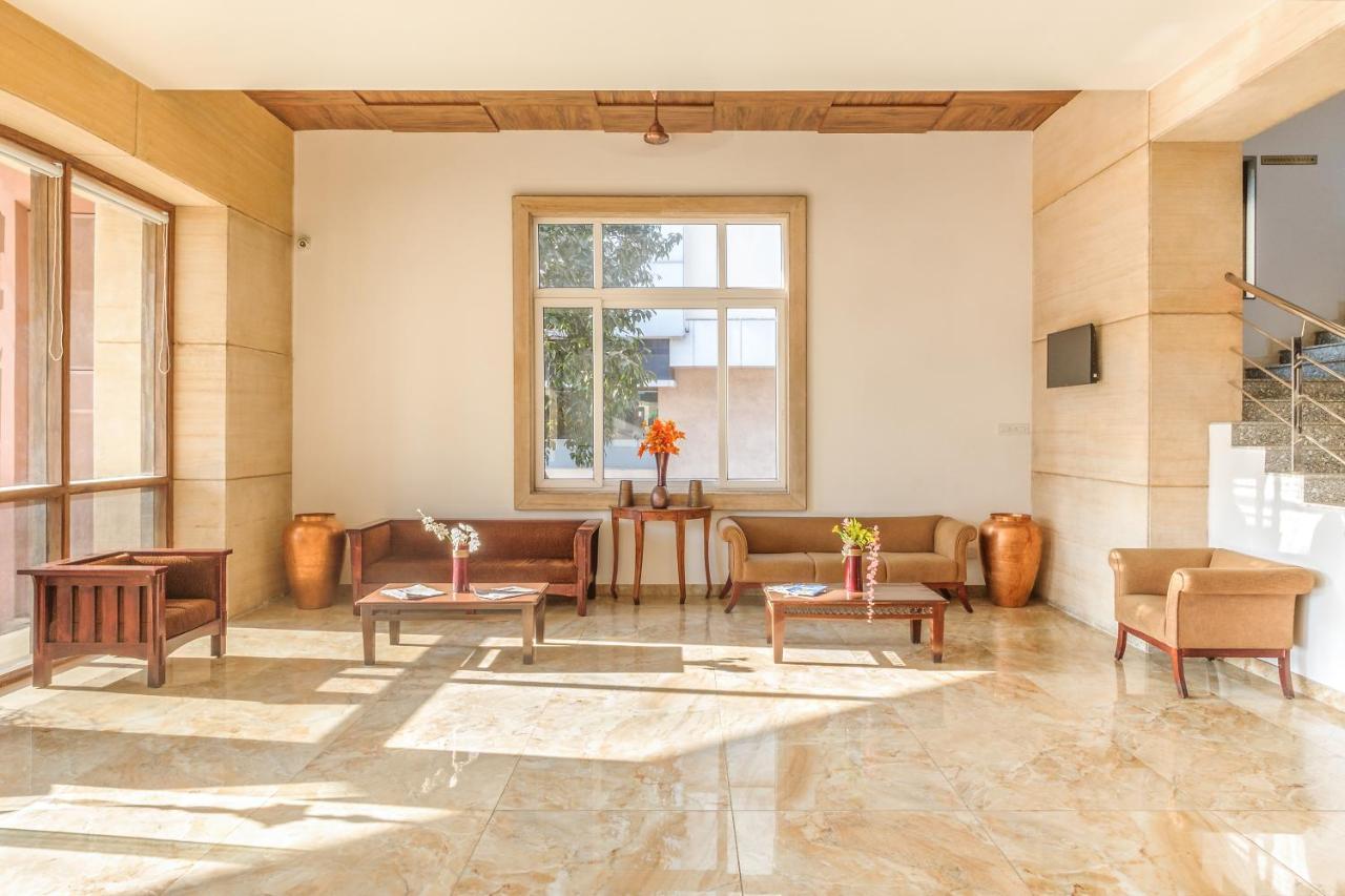 Hotel Opal Kolhapur Bagian luar foto