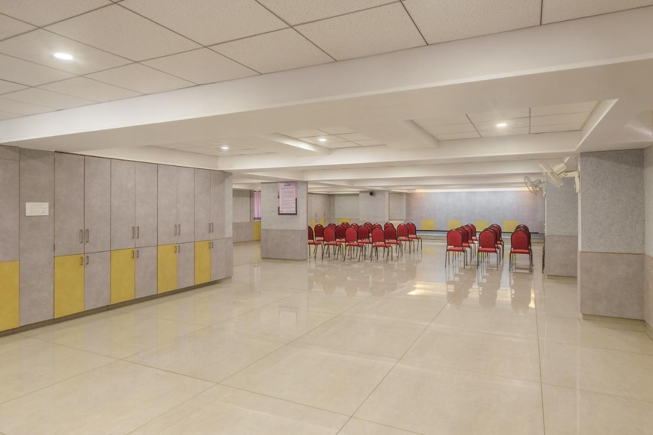 Hotel Opal Kolhapur Bagian luar foto