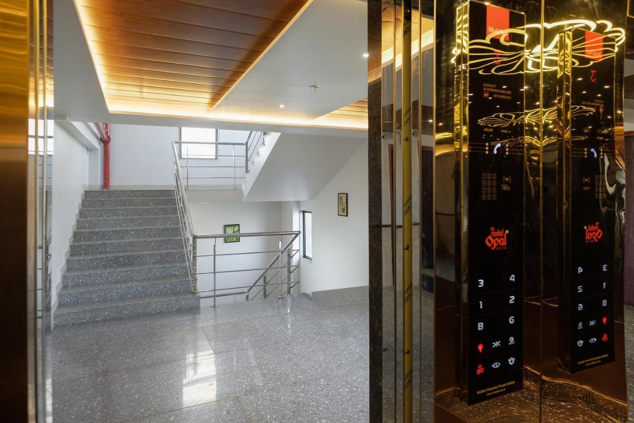 Hotel Opal Kolhapur Bagian luar foto