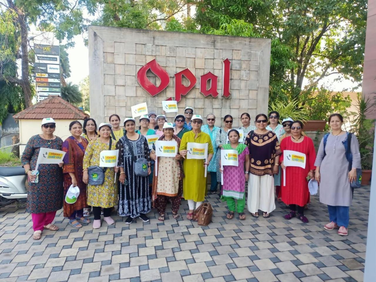 Hotel Opal Kolhapur Bagian luar foto