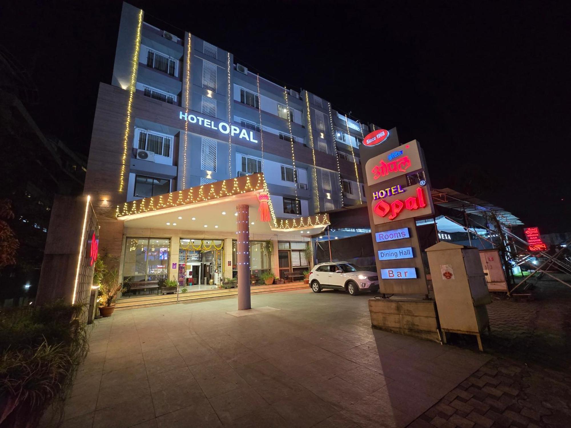 Hotel Opal Kolhapur Bagian luar foto