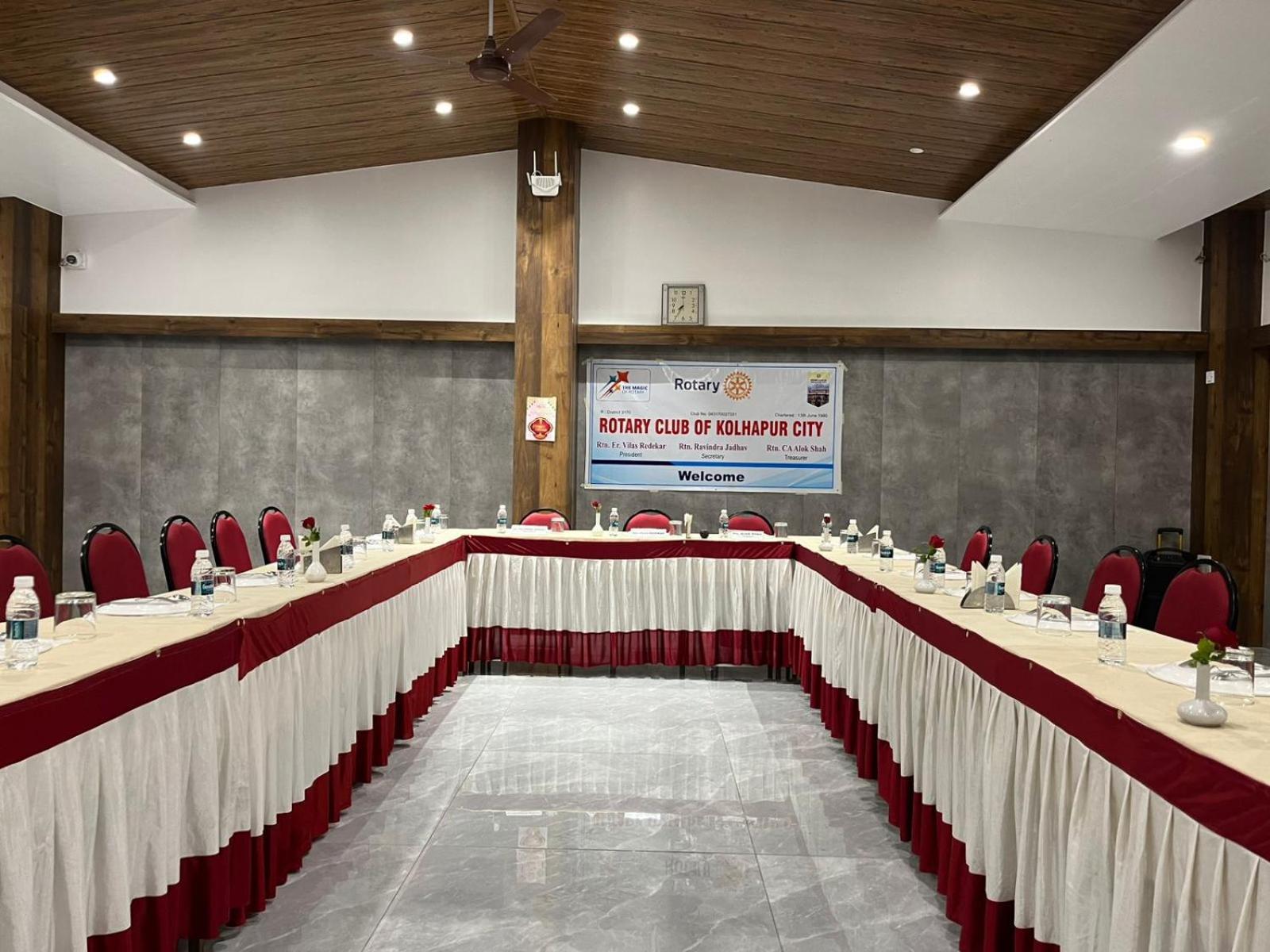 Hotel Opal Kolhapur Bagian luar foto